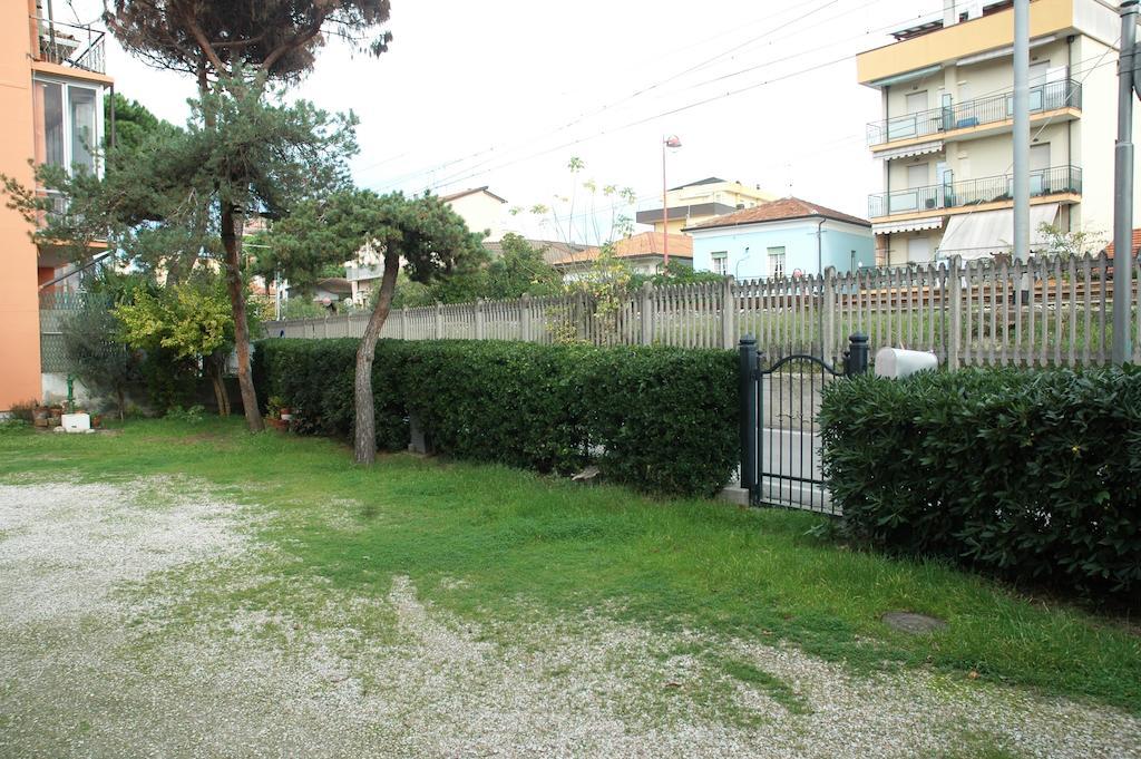 Villa Linda Affittacamere ベラーリア・イジェア・マリーナ エクステリア 写真